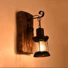 Настенный светильник фонарь на деревянной основе "Тайга"